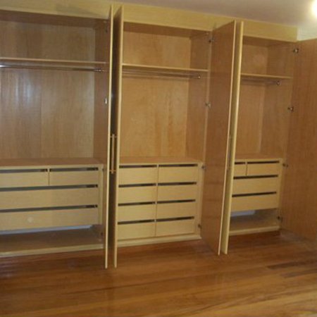 Armário Embutido com revestimento em Marfim em São Bernardo, Caminho do Mar